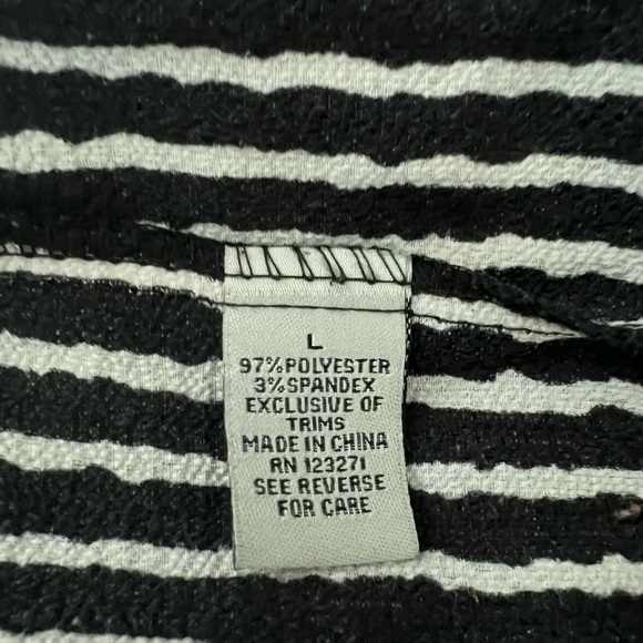 Women's J for Justify Black & White Striped Off-Shoulder Jumpsuit L - Picture 4 of 4